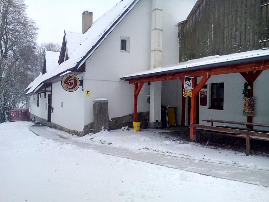 Penzion U Dvojice Nove Mesto na Morave Exterior foto